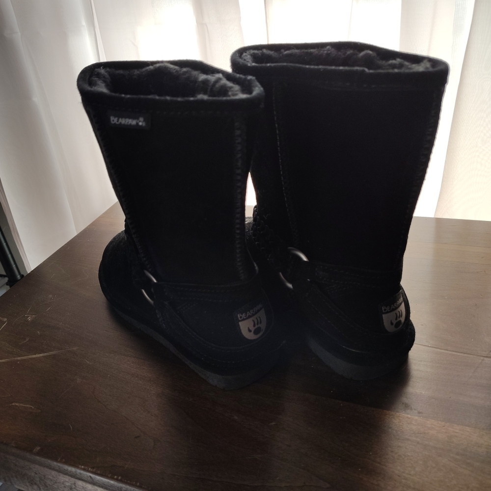 Bearpaw Size 8 Women's Black Boots With Braided Detail